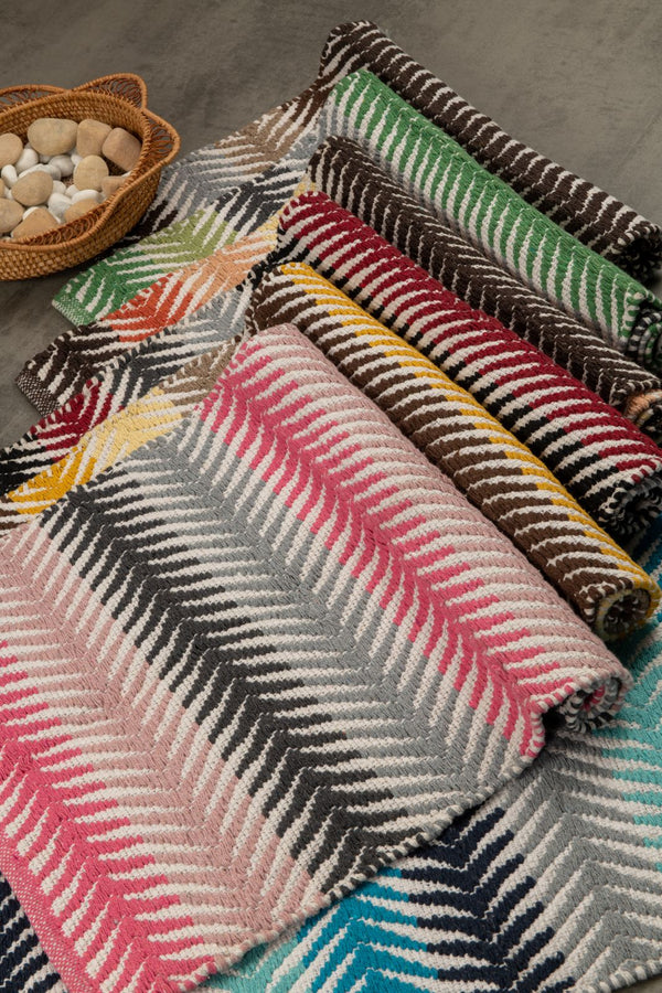 Arrow – Cotton hand made multi colour zigzag rugs